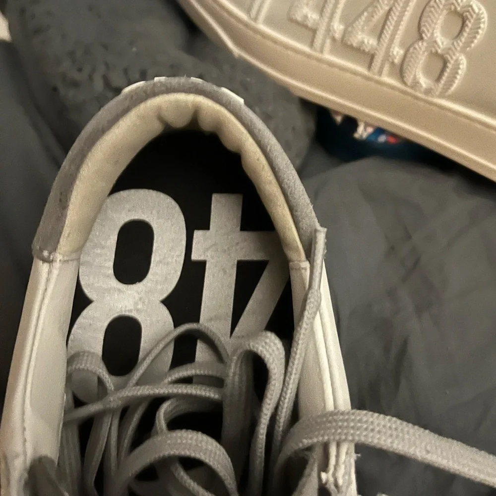 P448 brand new white and Gray Sneakers size 41 women’s 10 men’s 8 1/2 - Picture 4 of 10